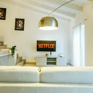  Apartment Palazzo Romeo Italy