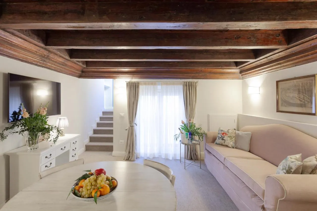S. Spirito Flat Daire Floransa